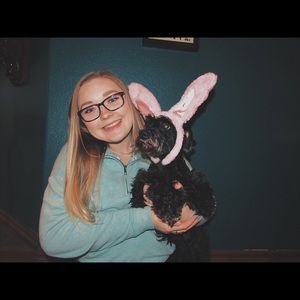 Meet your Posher, Hayley